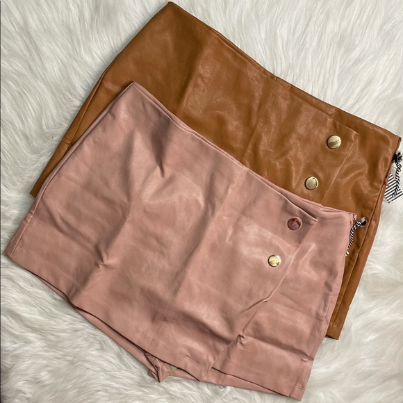 NEW WOMEN’S TRENDY CAMEL BUTTON FRONT FAUX LEATHER SKORT - Picture 13 of 16